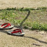 クールビズパンツスタイルを決めるポイントはソックスにあり!ロールアップパンツにも素足感覚で?