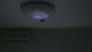 E17口金LEDって少なくないですか?しかも高い!100円ショップで見つけた200円のLEDとは!