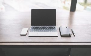 大学進学用PCは13インチ薄型ノートが最適!メモリー8,0GB/ストレージSSD128GB/重さ1,19kg/だけどリフレッシュ?