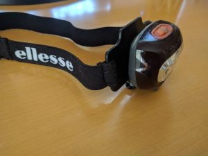 ヘッドライト角度調整部分の欠損！100円ショップのヘッドライトを移植してみた。