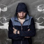 「完璧主義者」は前に進まない?中高年コンテンツビジネスの罠